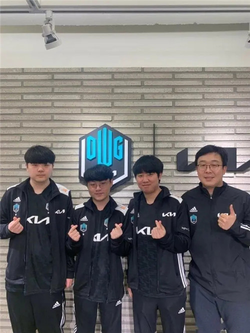 点球大战中 点球大战中