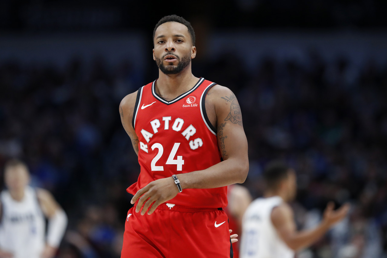 他常常利用 他常常利用