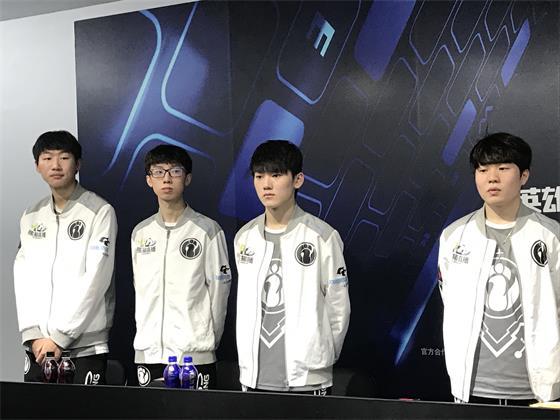 锦标赛中 锦标赛中